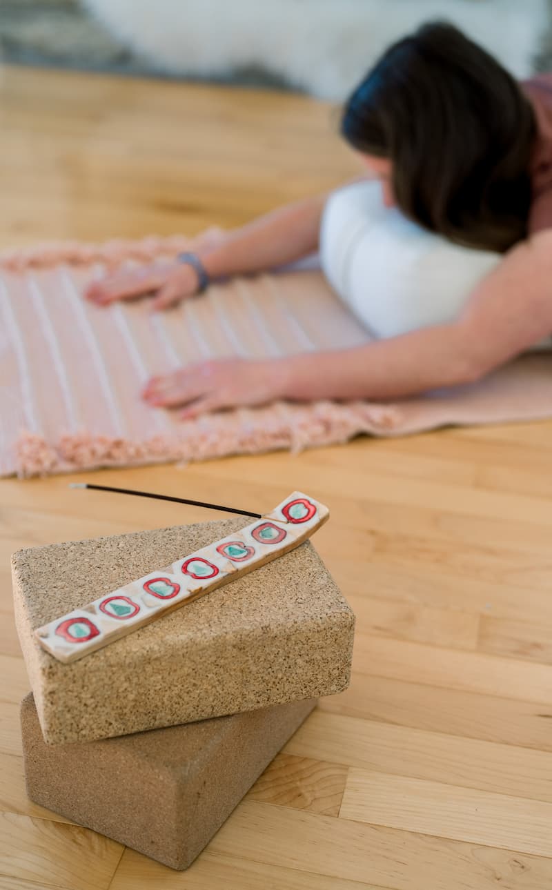 Yogatherapie-Ellen-Truxius-800x1290